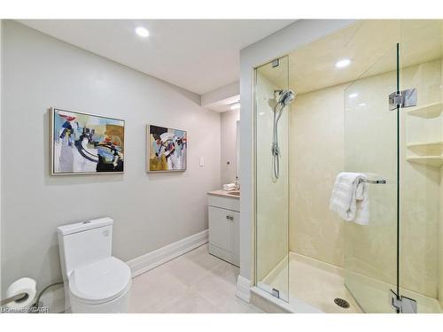 1857 Friar Tuck Court, Mississauga, ON - Indoor Photo Showing Bathroom