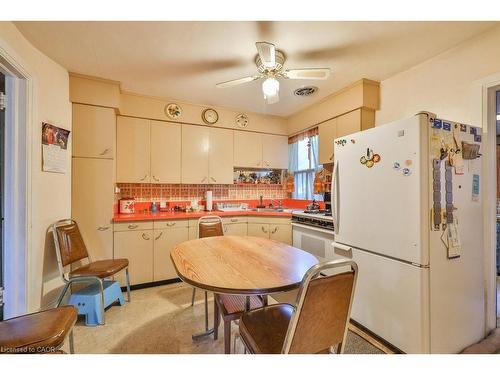 945 Beechwood Avenue, Mississauga, ON - Indoor