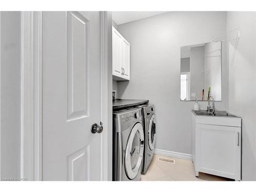 510 Forest Gate Crescent, Waterloo, ON - Indoor Photo Showing Laundry Room