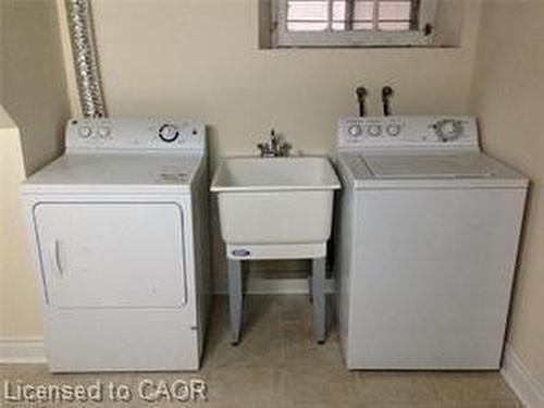 44 Gladstone Avenue, Hamilton, ON - Indoor Photo Showing Laundry Room