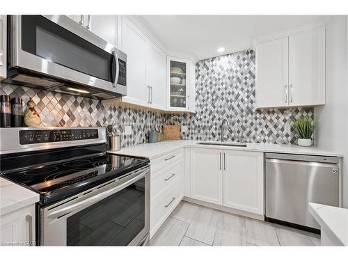 37-365 Bennington Gate, Waterloo, ON - Indoor Photo Showing Kitchen With Upgraded Kitchen
