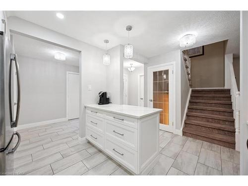 37-365 Bennington Gate, Waterloo, ON - Indoor