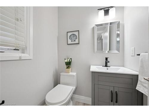 37-365 Bennington Gate, Waterloo, ON - Indoor Photo Showing Bathroom