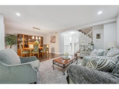 37-365 Bennington Gate, Waterloo, ON - Indoor Photo Showing Living Room