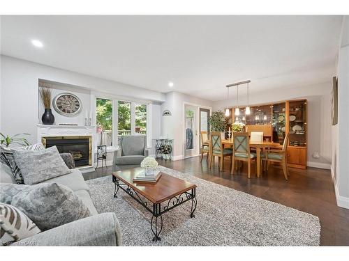 37-365 Bennington Gate, Waterloo, ON - Indoor Photo Showing Living Room With Fireplace