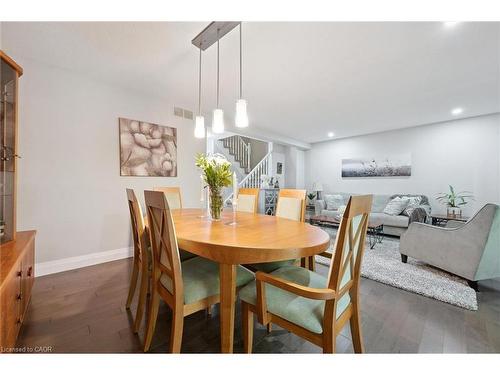 37-365 Bennington Gate, Waterloo, ON - Indoor Photo Showing Dining Room