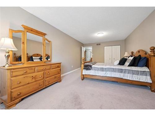 37-365 Bennington Gate, Waterloo, ON - Indoor Photo Showing Bedroom