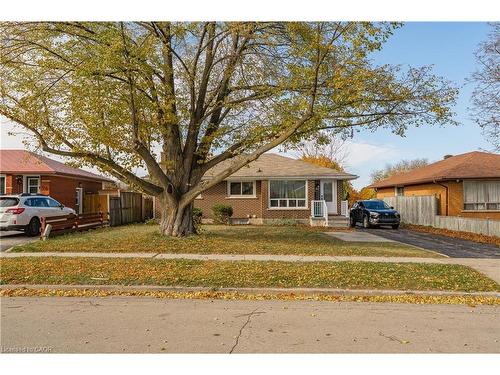 100 Lauris Avenue  Cambridge, ON N1R 5L4