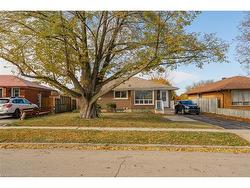 100 Lauris Avenue  Cambridge, ON N1R 5L4