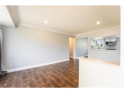 100 Lauris Avenue, Cambridge, ON - Indoor Photo Showing Other Room