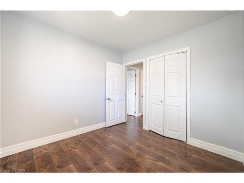 100 Lauris Avenue, Cambridge, ON - Indoor Photo Showing Other Room