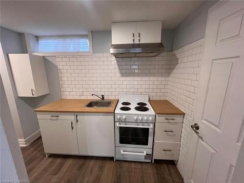 100 Lauris Avenue, Cambridge, ON - Indoor Photo Showing Kitchen