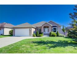 430 Caryndale Drive  Kitchener, ON N2R 1M8