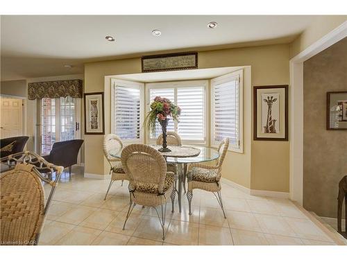 592 Manorwood Court, Waterloo, ON - Indoor Photo Showing Dining Room