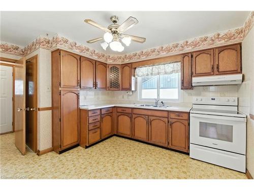 27 Warren Avenue, Hamilton, ON - Indoor Photo Showing Kitchen With Double Sink