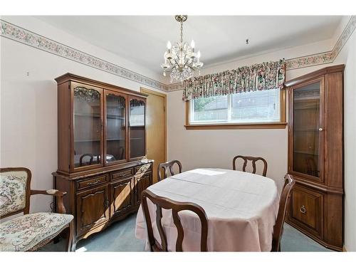 27 Warren Avenue, Hamilton, ON - Indoor Photo Showing Dining Room