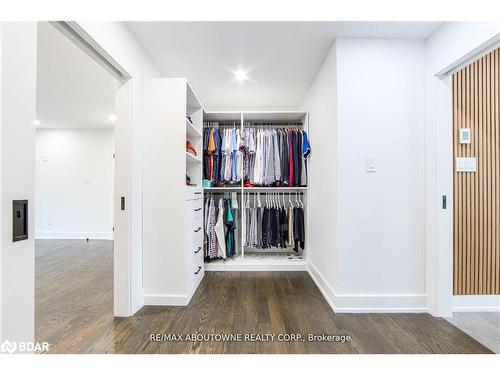 1319 Greeneagle Drive, Oakville, ON - Indoor