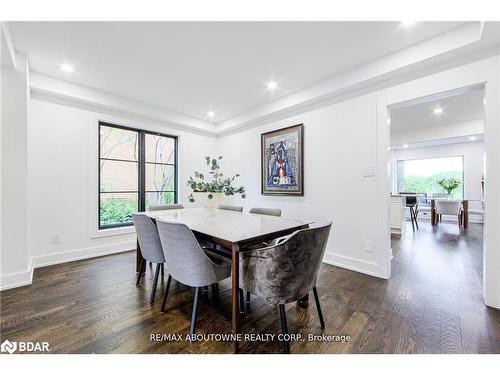 1319 Greeneagle Drive, Oakville, ON - Indoor Photo Showing Dining Room