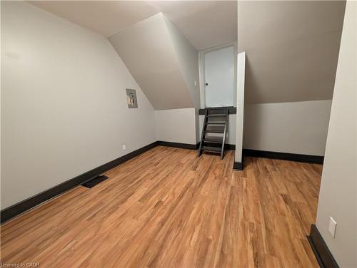 B-473 King Street W, Hamilton, ON - Indoor Photo Showing Other Room