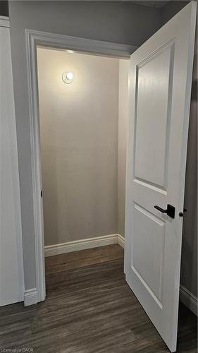 110 Abbot Drive, Hamilton, ON - Indoor Photo Showing Other Room