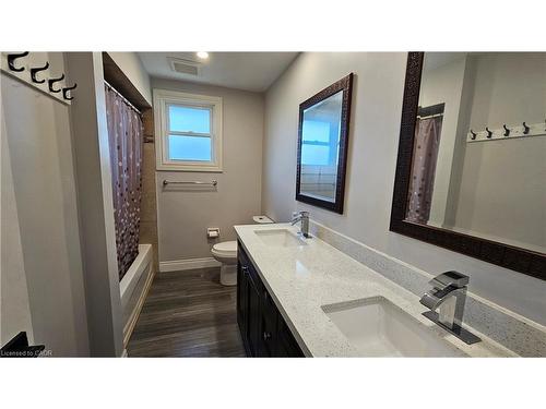 110 Abbot Drive, Hamilton, ON - Indoor Photo Showing Bathroom