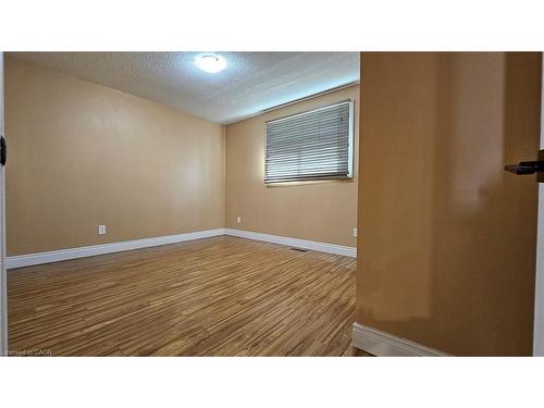 110 Abbot Drive, Hamilton, ON - Indoor Photo Showing Other Room