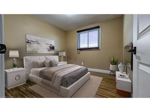 110 Abbot Drive, Hamilton, ON - Indoor Photo Showing Bedroom
