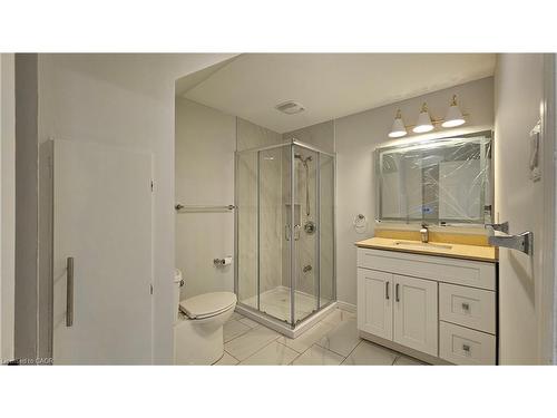 110 Abbot Drive, Hamilton, ON - Indoor Photo Showing Bathroom