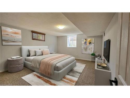 110 Abbot Drive, Hamilton, ON - Indoor Photo Showing Bedroom