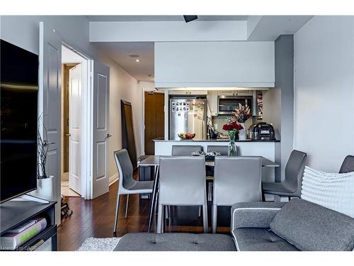 502-1055 Southdown Road, Mississauga, ON - Indoor