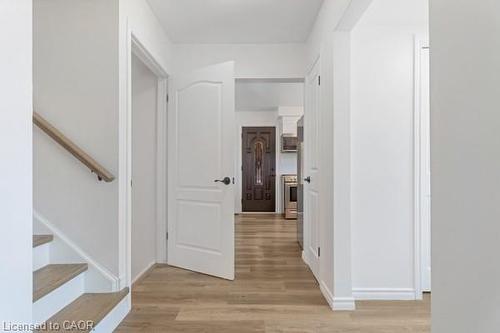 879 Upper Sherman Avenue, Hamilton, ON - Indoor Photo Showing Other Room