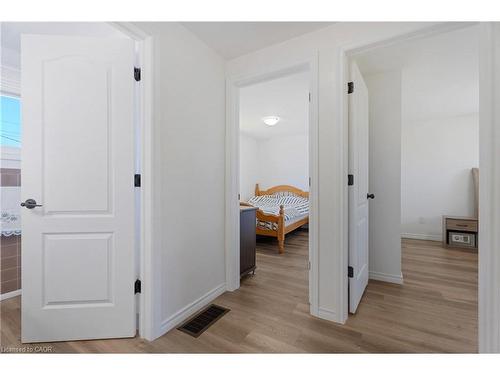 879 Upper Sherman Avenue, Hamilton, ON - Indoor Photo Showing Other Room