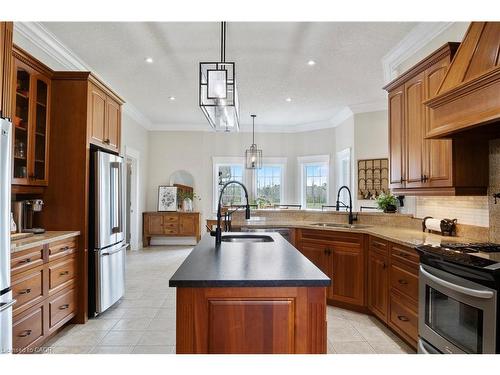 1794 Seaton Road, Cambridge, ON - Indoor Photo Showing Kitchen With Upgraded Kitchen