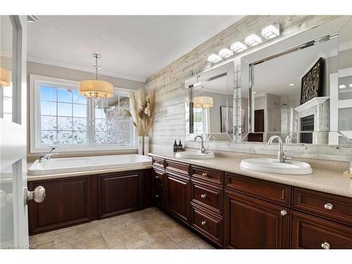1794 Seaton Road, Cambridge, ON - Indoor Photo Showing Bathroom