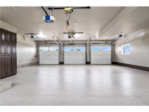 1794 Seaton Road, Cambridge, ON - Indoor Photo Showing Garage