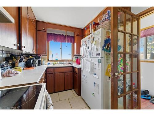 1091 Branchton Road, Cambridge, ON - Indoor Photo Showing Kitchen