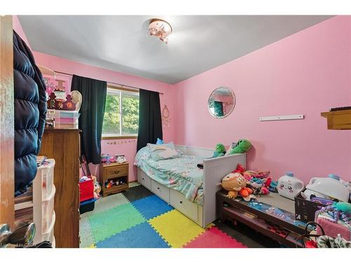 1091 Branchton Road, Cambridge, ON - Indoor Photo Showing Bedroom