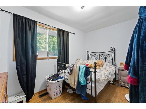 1091 Branchton Road, Cambridge, ON - Indoor Photo Showing Bedroom