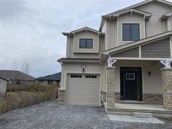 Lower-24 Oakdale Avenue  St. Catharines, ON L2P 2B9