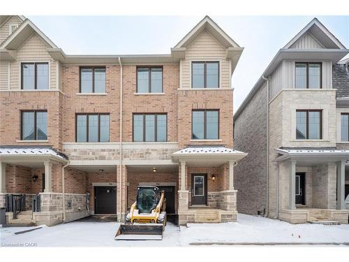 54 Folcroft Street  Brampton, ON L6Y 0B6