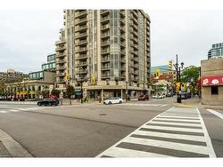 702-1477 Lakeshore Road  Burlington, ON L7S 1B5