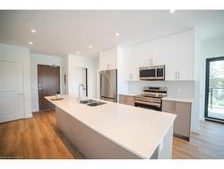 302-525 New Dundee Road  Kitchener, ON N2P 2L1