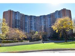 802-627 The West Mall Drive  Toronto, ON M9C 4X5