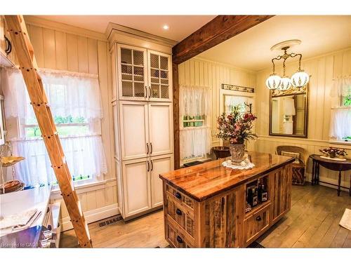 227 Green Street, Burlington, ON - Indoor Photo Showing Other Room