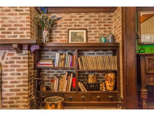 227 Green Street, Burlington, ON - Indoor Photo Showing Other Room