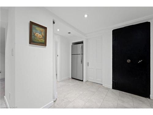 227 Green Street, Burlington, ON - Indoor Photo Showing Other Room