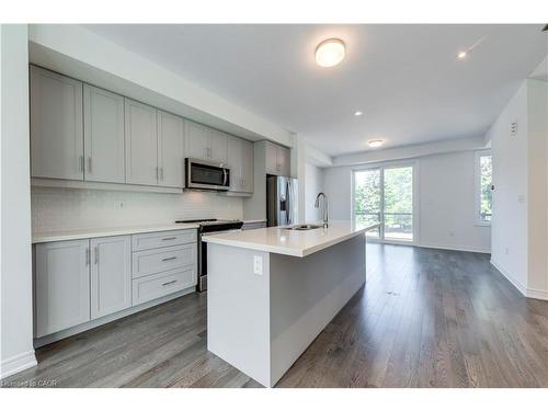 14 Folcroft Street, Brampton, ON - Indoor Photo Showing Kitchen