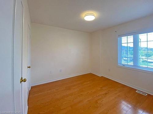 4230 Fuller Crescent, Burlington, ON - Indoor Photo Showing Other Room