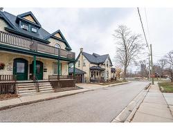 17 Hilda Place  Kitchener, ON N2G 1K4