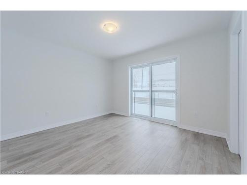 15 Urbane Boulevard, Kitchener, ON - Indoor Photo Showing Other Room